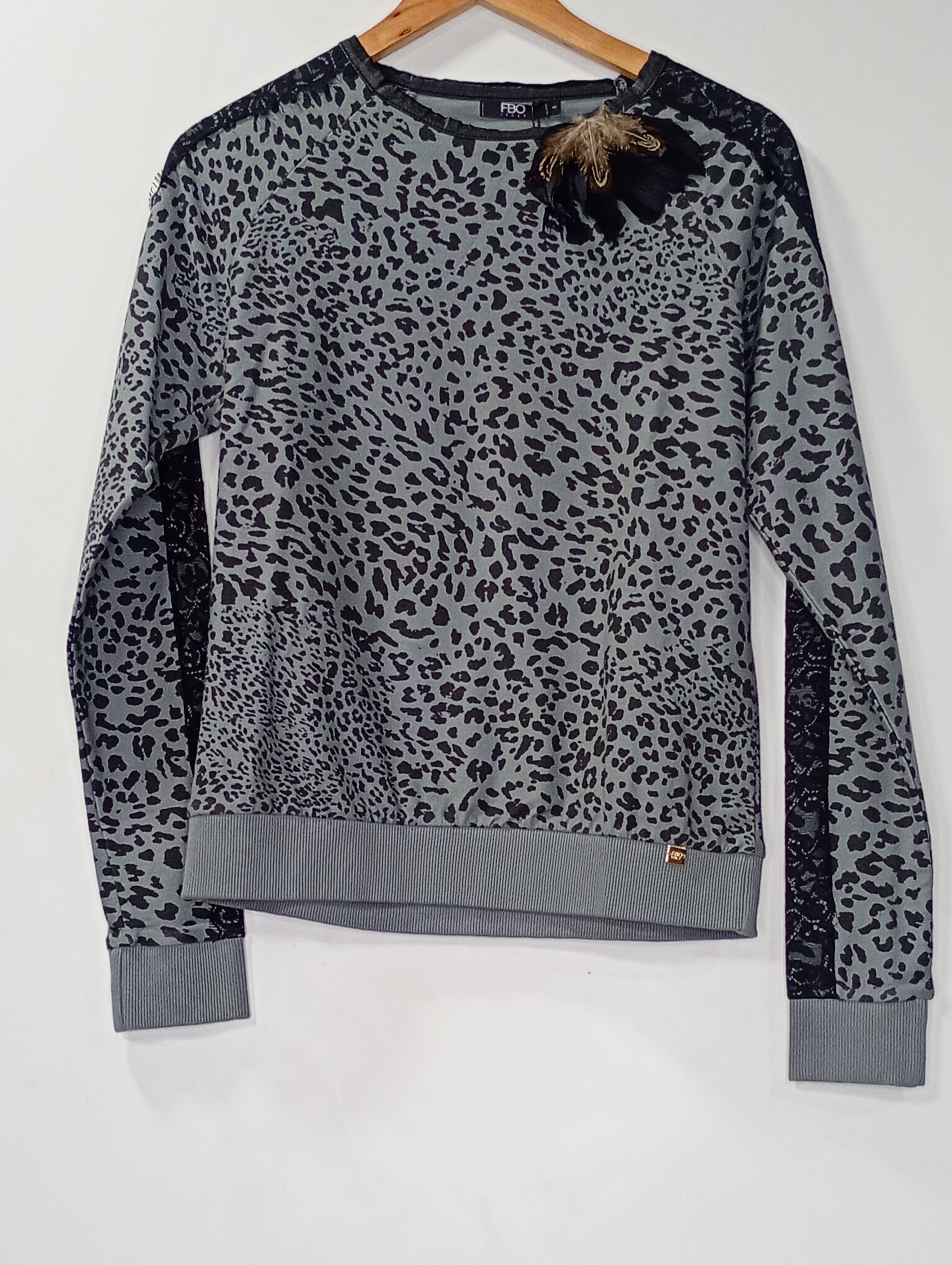 POLERA ANIMAL ENCAJE