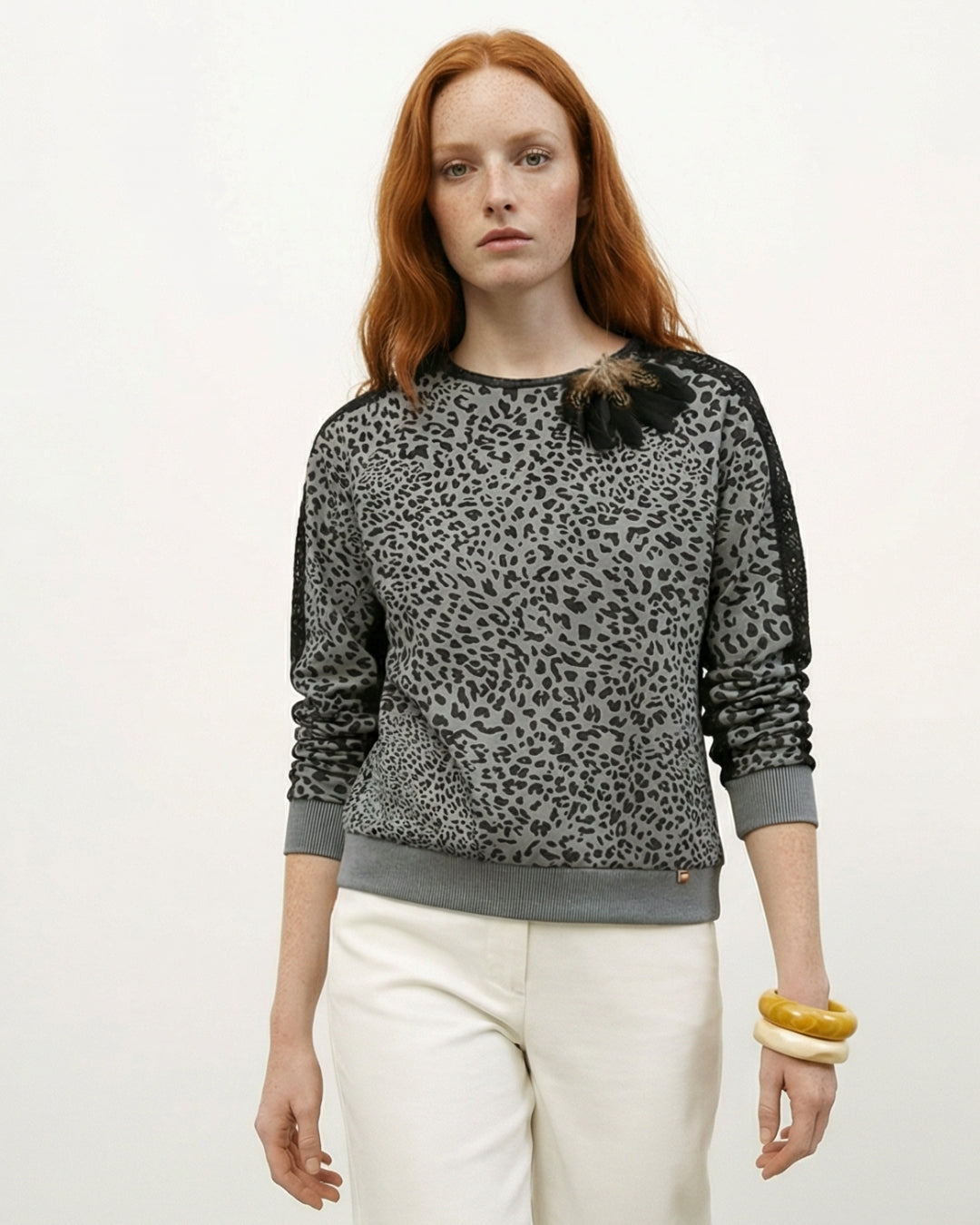 POLERA ANIMAL ENCAJE