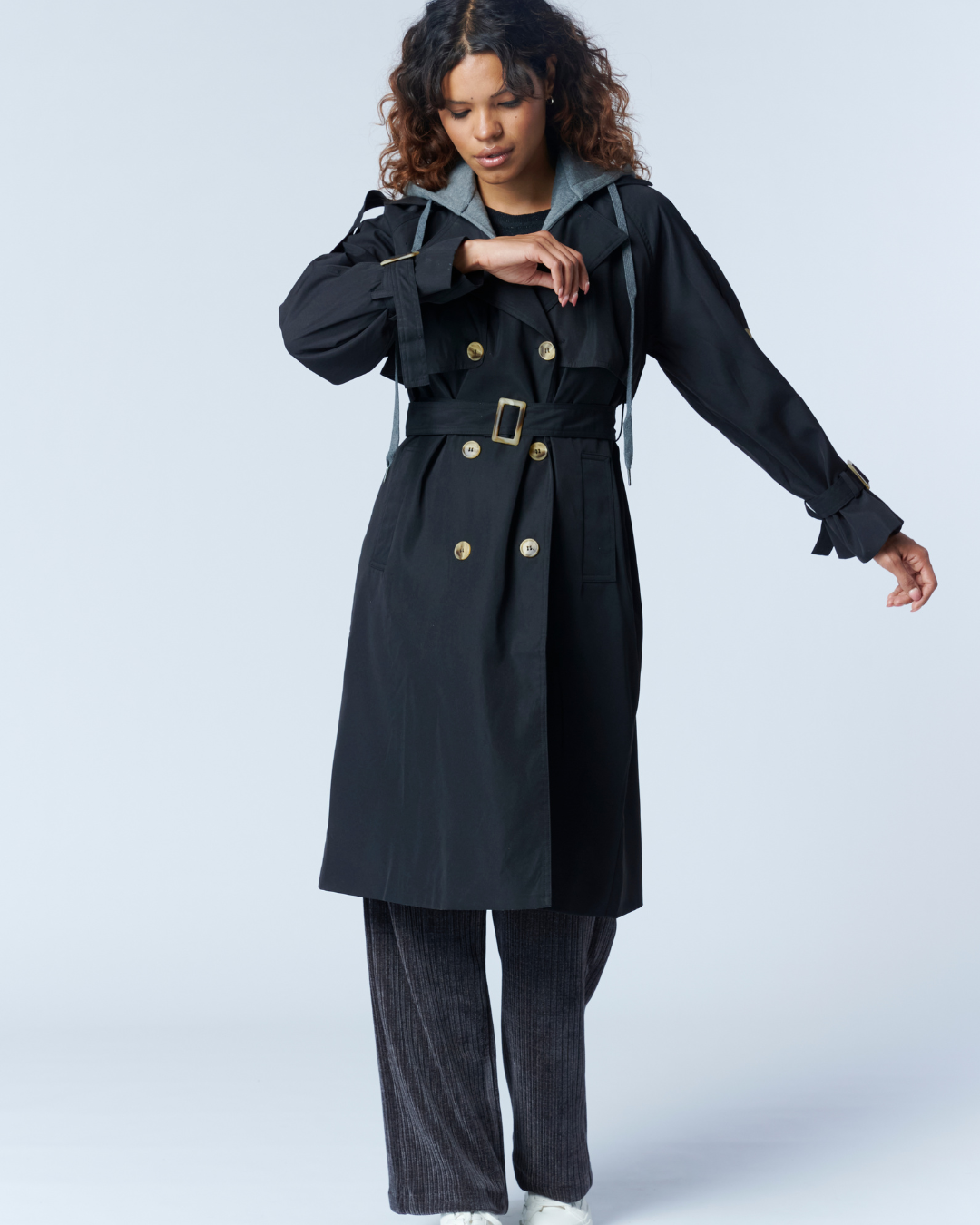 Trench Moderno Capucha