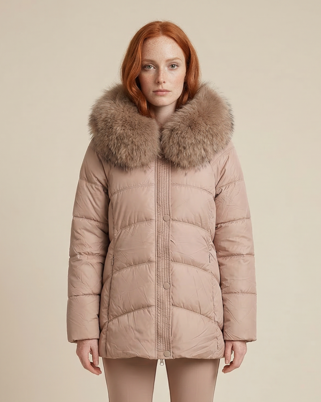 PARKA CON TRAPUNTATA CAPUCCIA